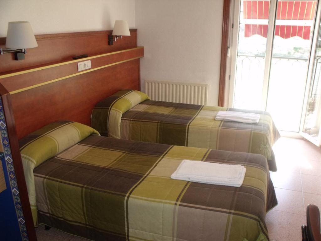 Hotel Ria De Більбао Номер фото